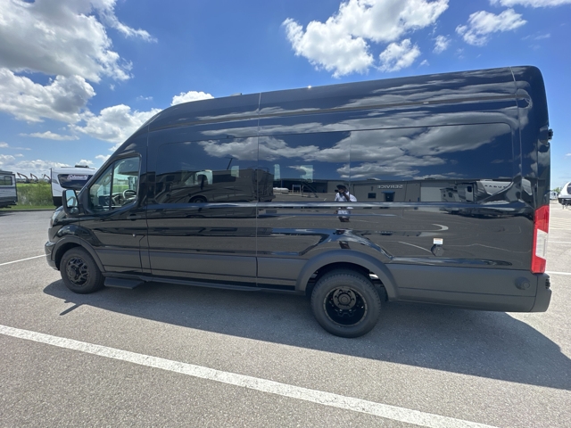 2027 Thor Freedom Mover PX10 Awd — photo 7 of 8
