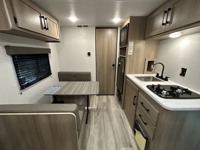 2026 Keystone Coleman 17R — photo 4 of 8