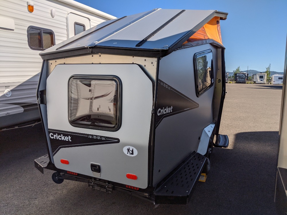 Taxa Cricket TREK Camping World of Spokane 2048911P