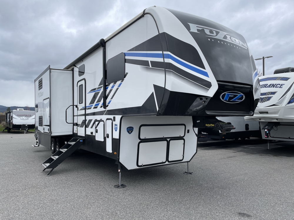 2022 Keystone Fuzion 379