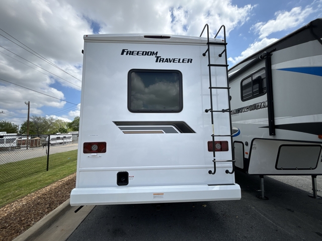 2027 Thor Freedom Traveler A29 — photo 8 of 8