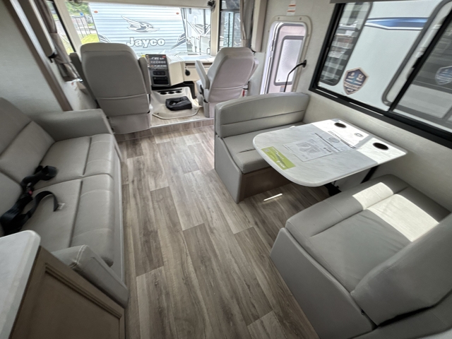 2027 Thor Freedom Traveler A29 — photo 4 of 8