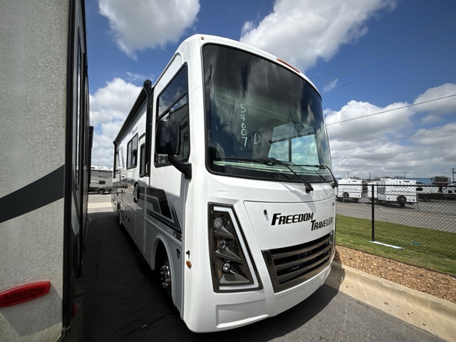 2027 Thor Freedom Traveler A29 — photo 1 of 8