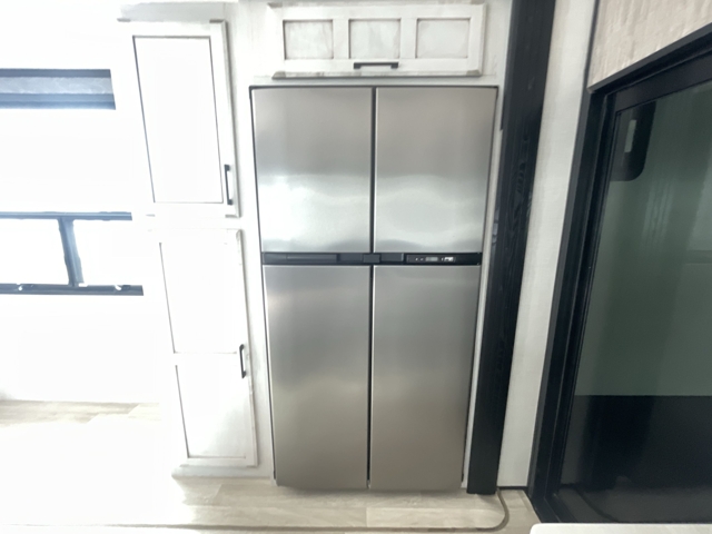 2023 K-Z RV Venom 4113TK — photo 8 of 8