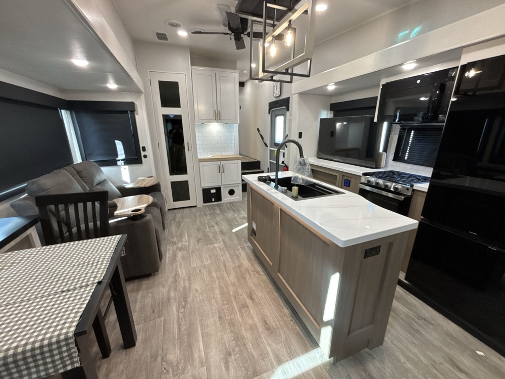 2026 Jayco Eagle 325MKTS — photo 4 of 8