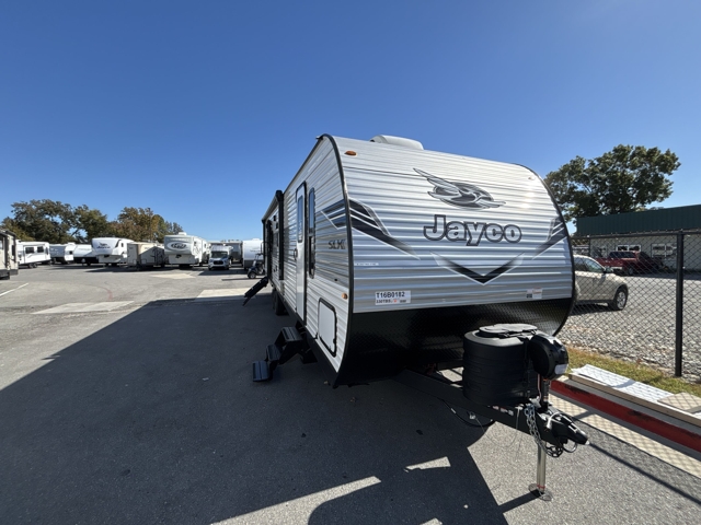 2026 Jayco Jay Flight SLX 330TBS — photo 1 of 8