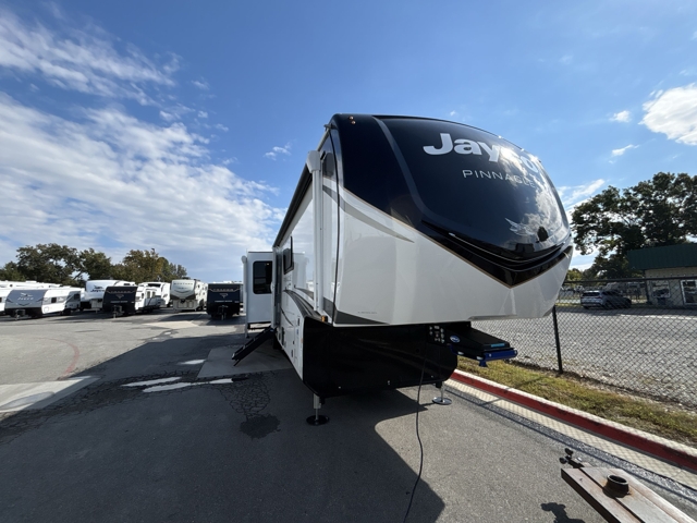2026 Jayco Pinnacle 38FBRK — photo 1 of 8