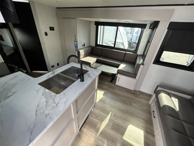 2026 Jayco Jay Feather 21MBH — photo 3 of 8