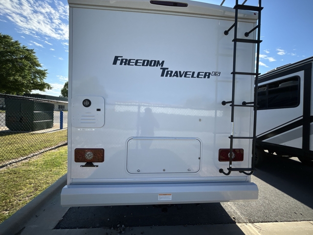 2026 Thor Freedom Traveler A28 — photo 8 of 8