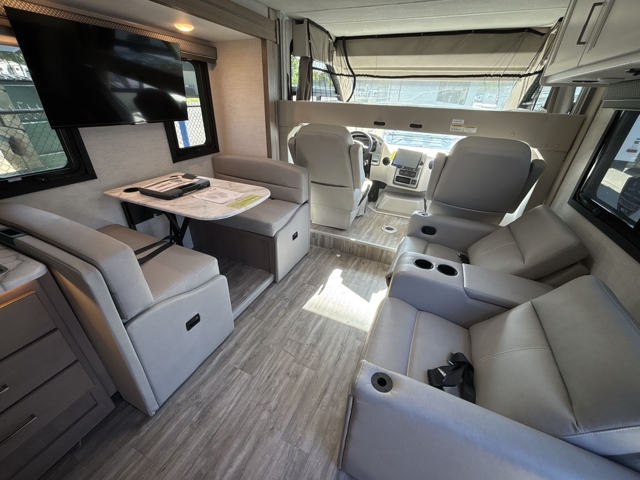 2026 Thor Freedom Traveler A28 — photo 3 of 8