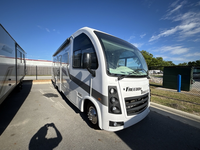 2026 Thor Freedom Traveler A28 — photo 1 of 8