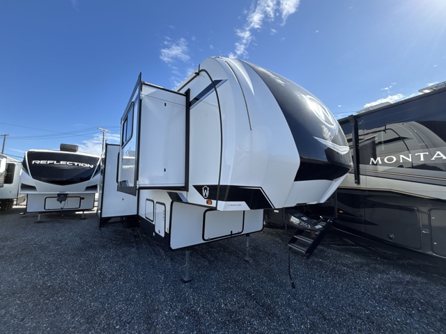 2024 Forest River Wildcat 35FL — photo 1 of 8