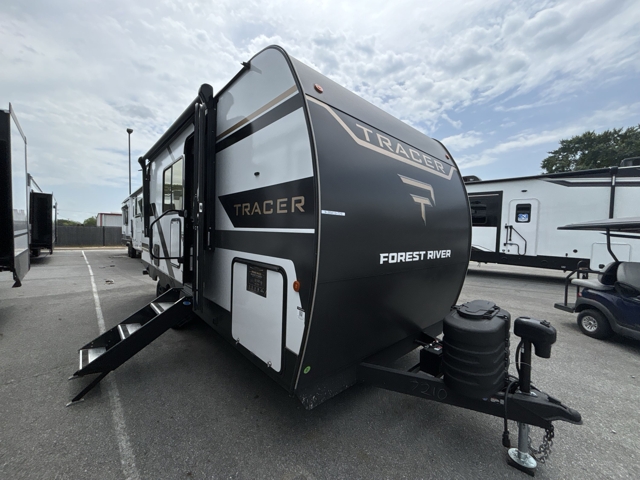 2027 Prime Time Tracer 195RB — photo 1 of 8