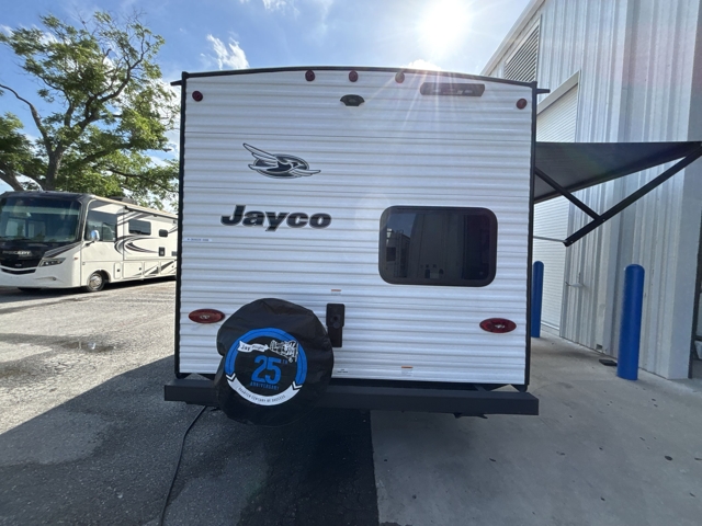 2027 Jayco Jay Flight 197MB — photo 8 of 8