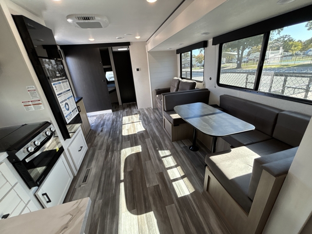 2026 Jayco Jay Flight SLX 330TBS — photo 4 of 8