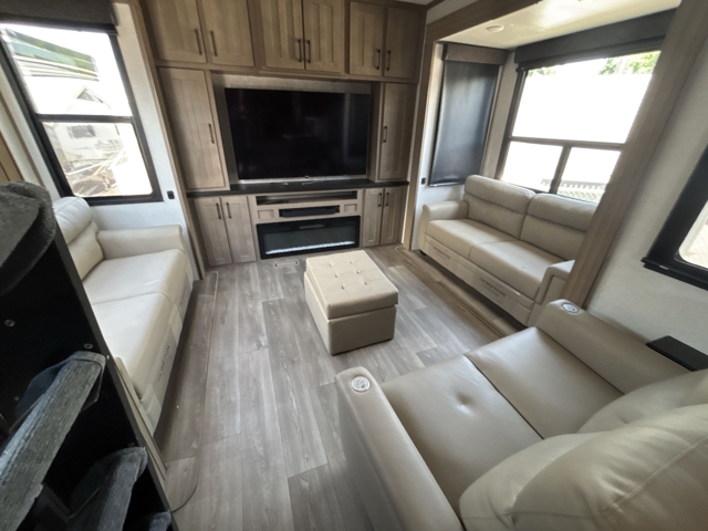 2025 K-Z RV Durango Gold 393MKF — photo 2 of 8