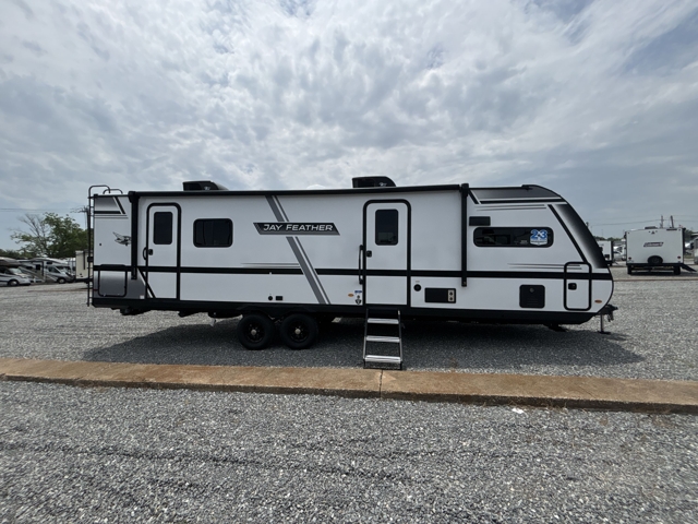 2027 Jayco Jay Feather 26FK — photo 6 of 8