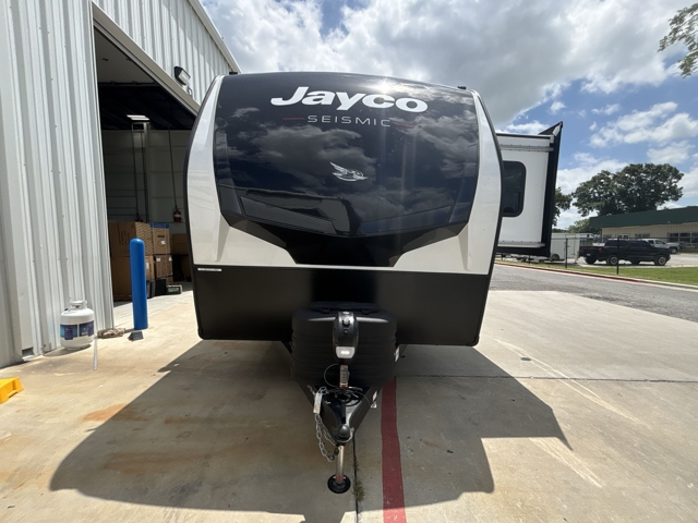 2027 Jayco Seismic 214 — photo 4 of 8