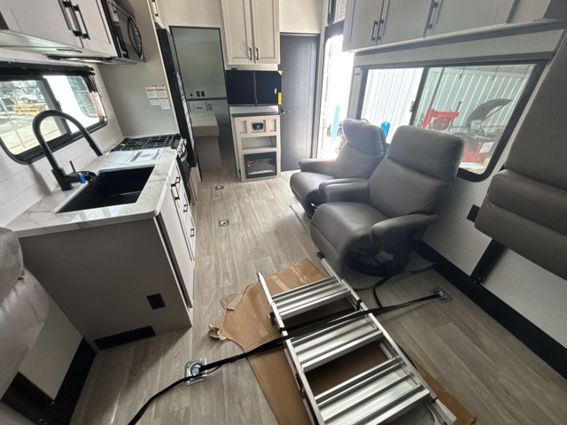 2027 Jayco Seismic 214 — photo 3 of 8