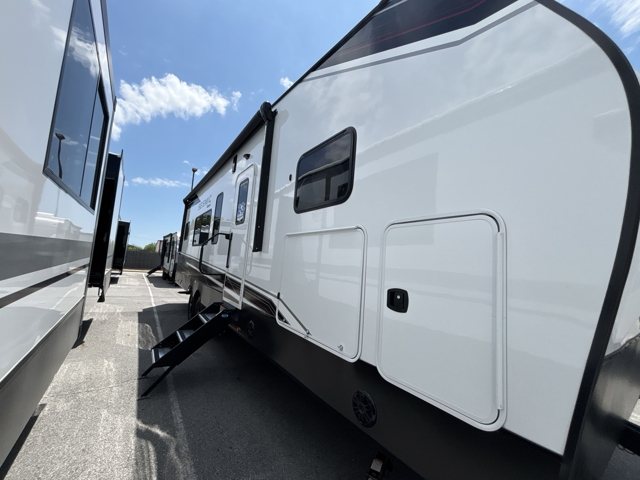 2027 Jayco Seismic 265 — photo 5 of 8