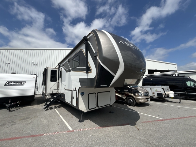 2025 Keystone Avalanche 390DS — photo 1 of 8