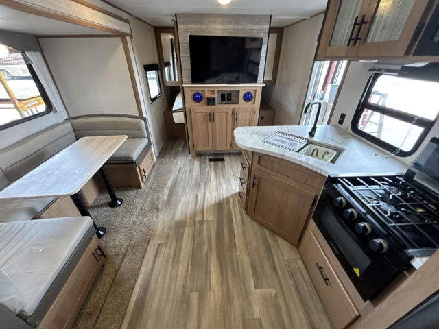 2023 Prime Time Avenger 24BHS — photo 4 of 8