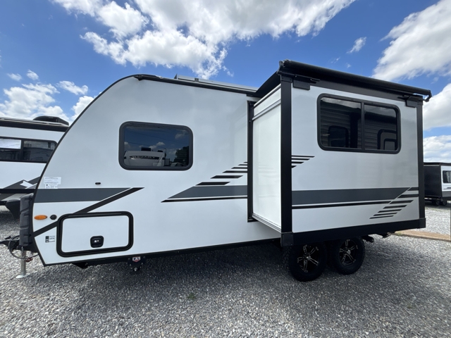 2022 Winnebago Micro Minnie 2108TB — photo 7 of 8
