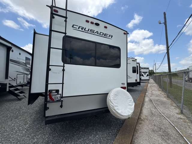 2023 Prime Time Crusader 335RLP — photo 8 of 8