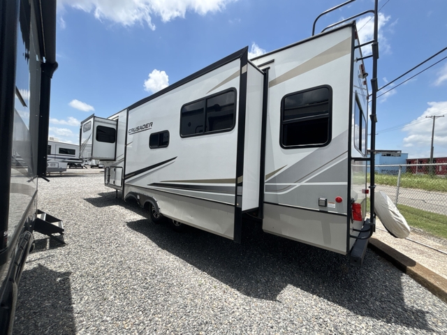 2023 Prime Time Crusader 335RLP — photo 7 of 8
