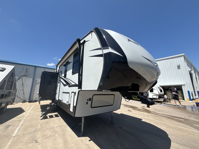 2020 Dutchmen Astoria 2993RLF — photo 1 of 8