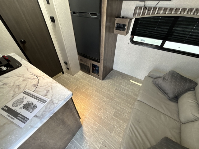 2021 Venture RV Sonic Lite 150VRB — photo 3 of 8