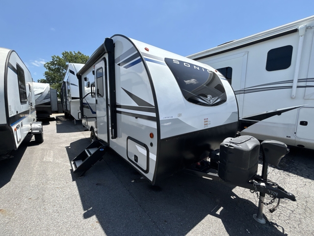 2021 Venture RV Sonic Lite 150VRB — photo 1 of 8