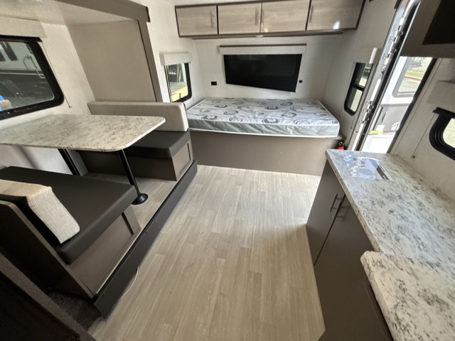 2023 K-Z RV Escape 181MK — photo 4 of 8