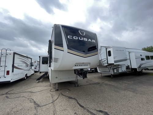 RV carousel image 1