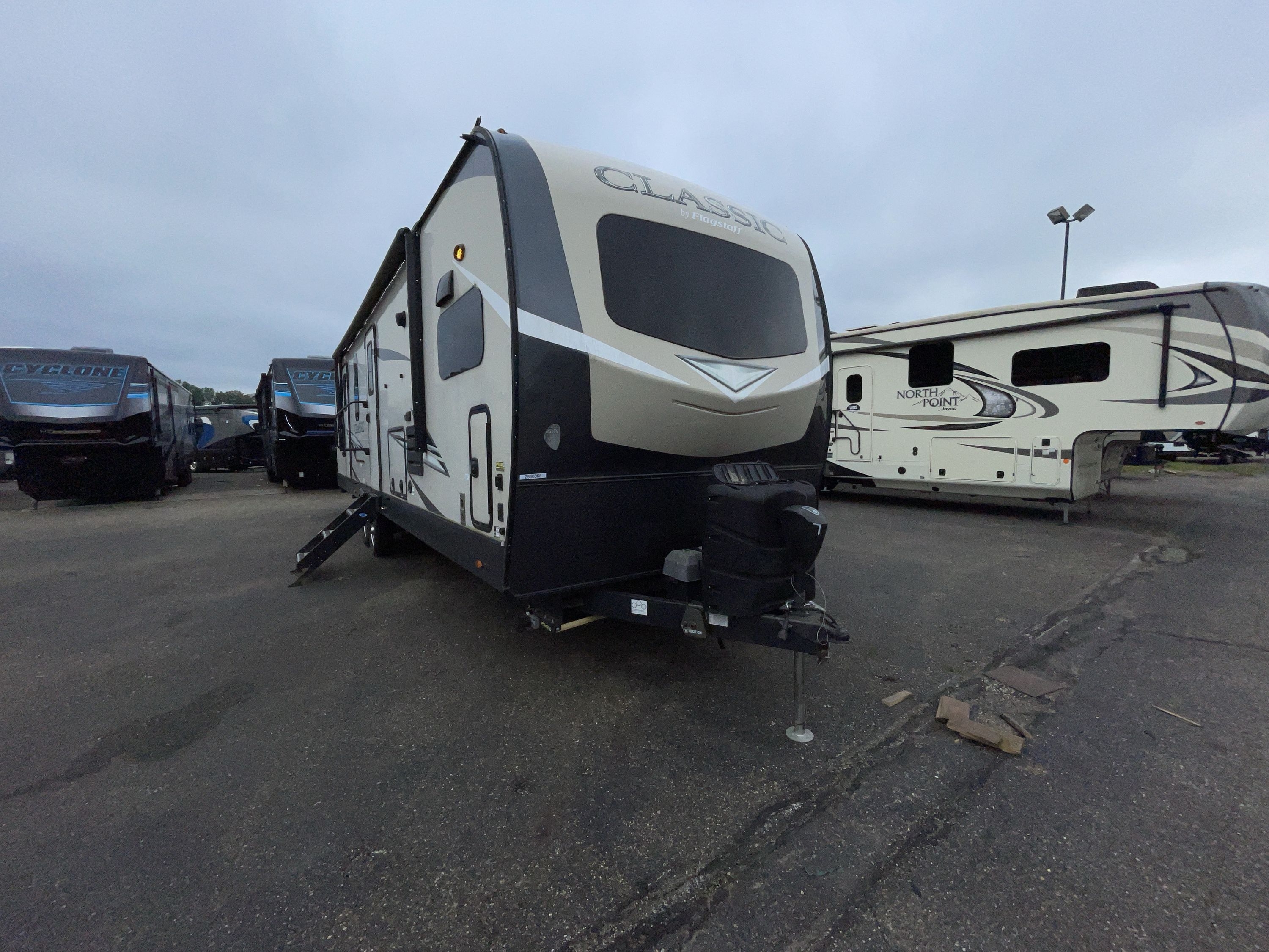 O'NEILLオニール タッパーSUPER LITE CLASSIC New or Used Forest River Flagstaff Classic Super Lite RVs