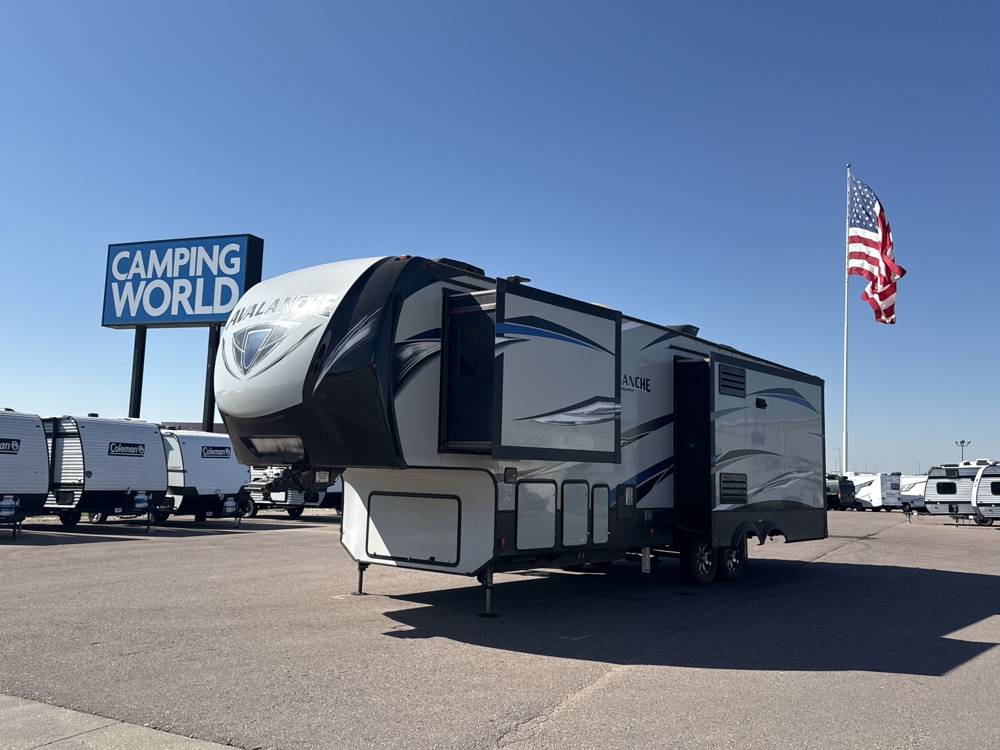 2018 Keystone Avalanche 320RS - Stock #2441584a | Sioux Falls, SD ...