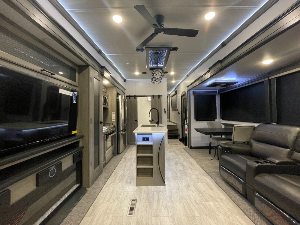 Keystone Montana 3857BR Gander RV of Statesville 2172440