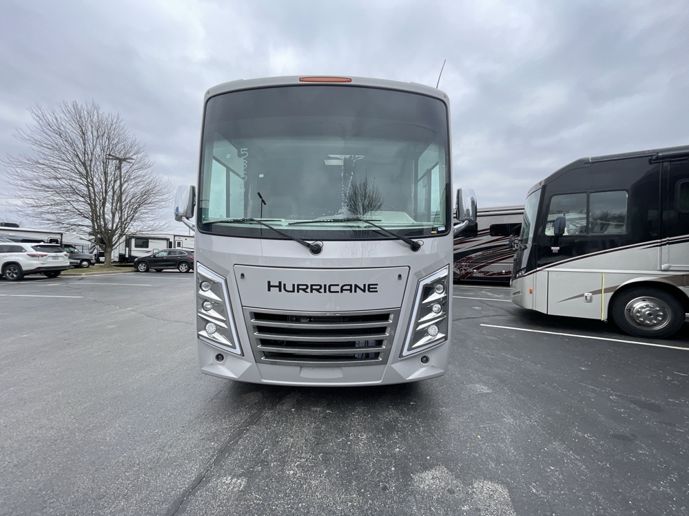 2026 Thor Hurricane 29L — photo 5 of 8