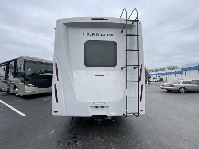 2026 Thor Hurricane 29L — photo 6 of 8