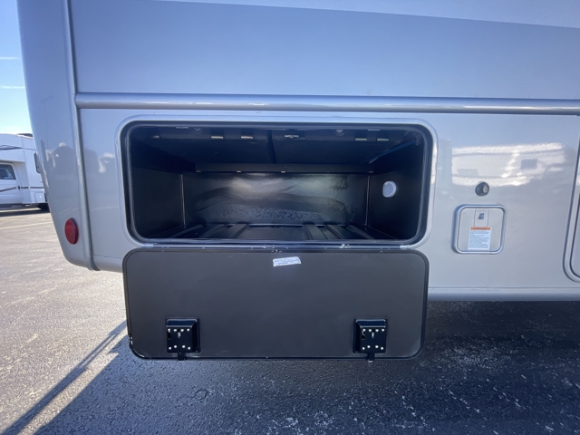 2026 Thor Hurricane 35G — photo 7 of 8