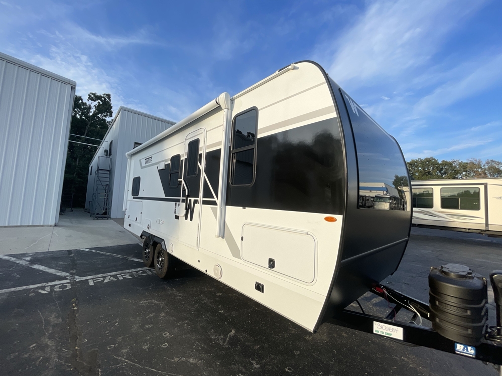 2026 Winnebago Thrive 22MBH