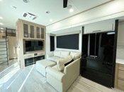 living-area-main-1 thumbnail