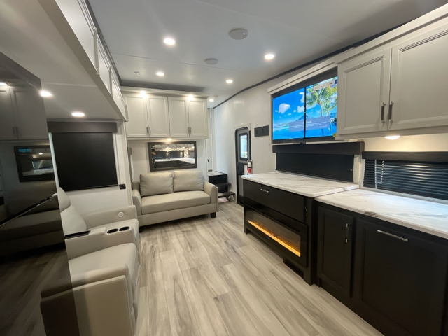 2026 Keystone Arcadia Super Lite 260SLCL — photo 4 of 8