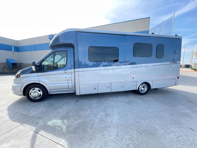 2024 Tiffin Midas 24MT — photo 7 of 8