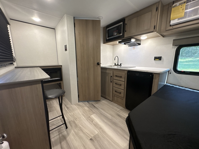 2026 Keystone Coleman 13R — photo 3 of 8