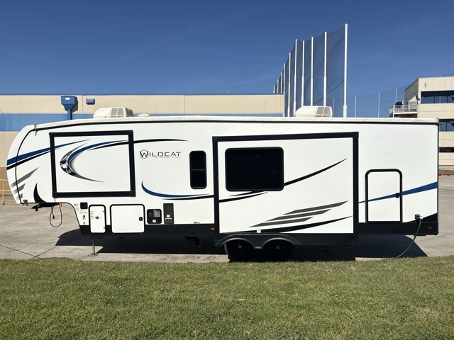 2022 Forest River Wildcat 302BH — photo 8 of 8