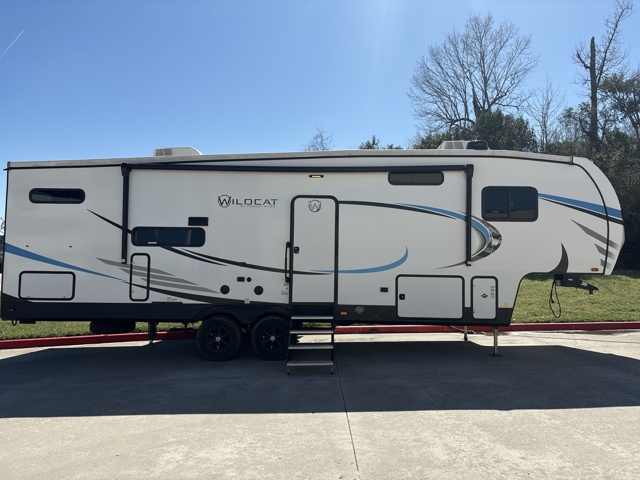 2022 Forest River Wildcat 302BH — photo 6 of 8