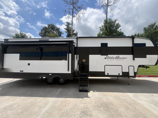 2027 Dutchmen Eddie Bauer Summit 3511RK — photo 6 of 8