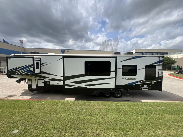 2021 Keystone Fuzion 427 — photo 8 of 8