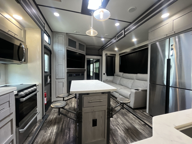 2021 Keystone Fuzion 427 — photo 4 of 8